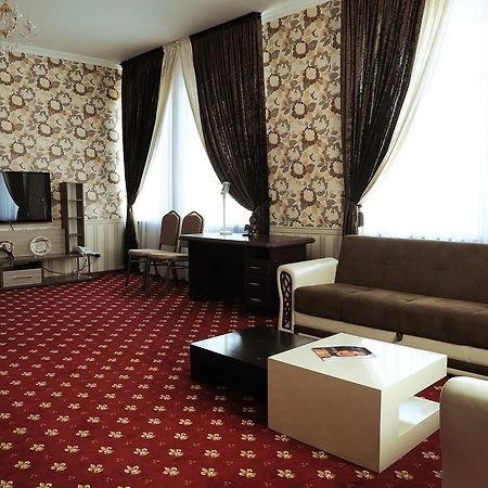Hotel "Aishadeluxe" Taraz Ngoại thất bức ảnh