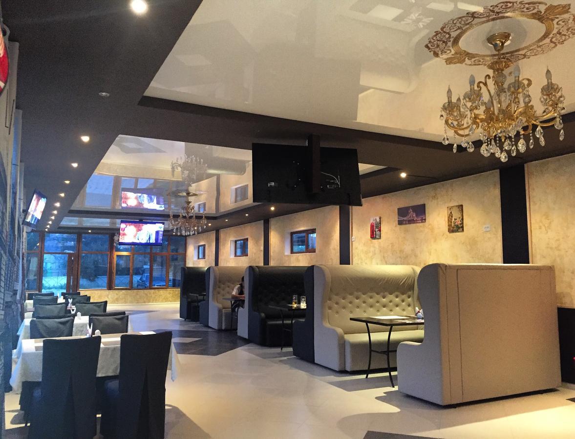 Hotel "Aishadeluxe" Taraz Ngoại thất bức ảnh