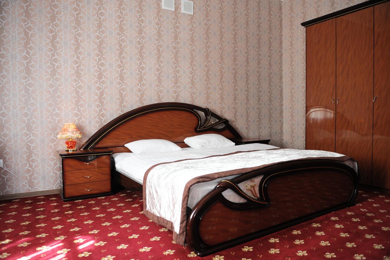 Hotel "Aishadeluxe" Taraz Ngoại thất bức ảnh