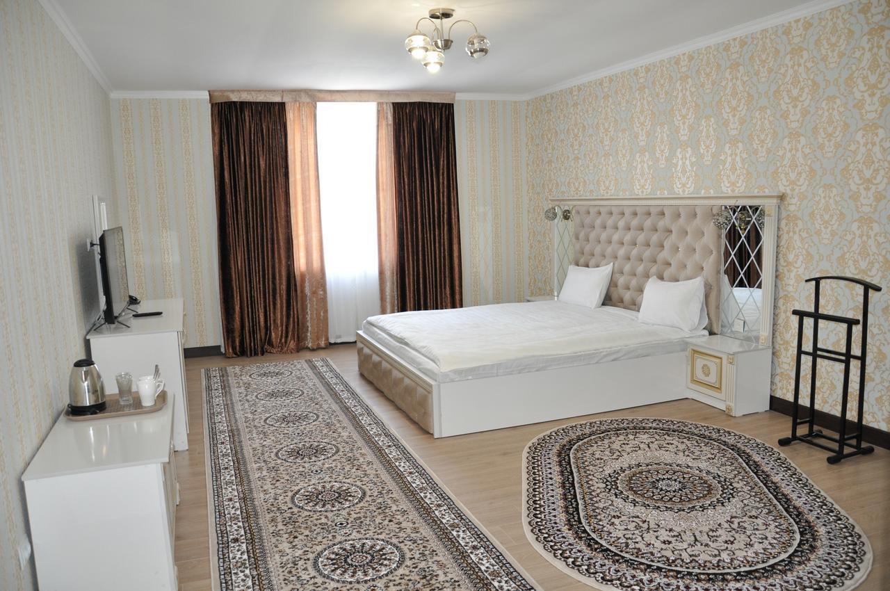 Hotel "Aishadeluxe" Taraz Ngoại thất bức ảnh