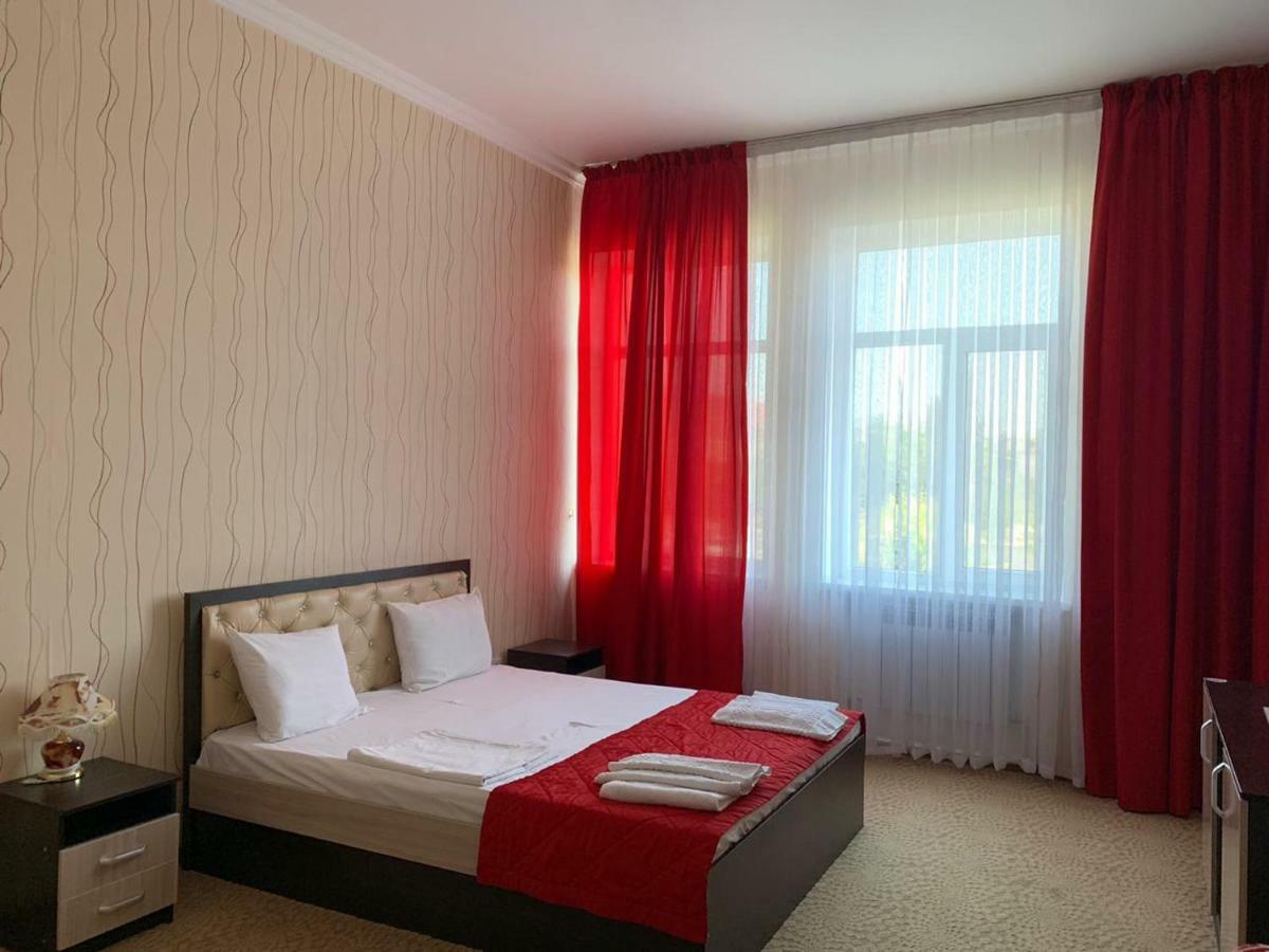 Hotel "Aishadeluxe" Taraz Ngoại thất bức ảnh