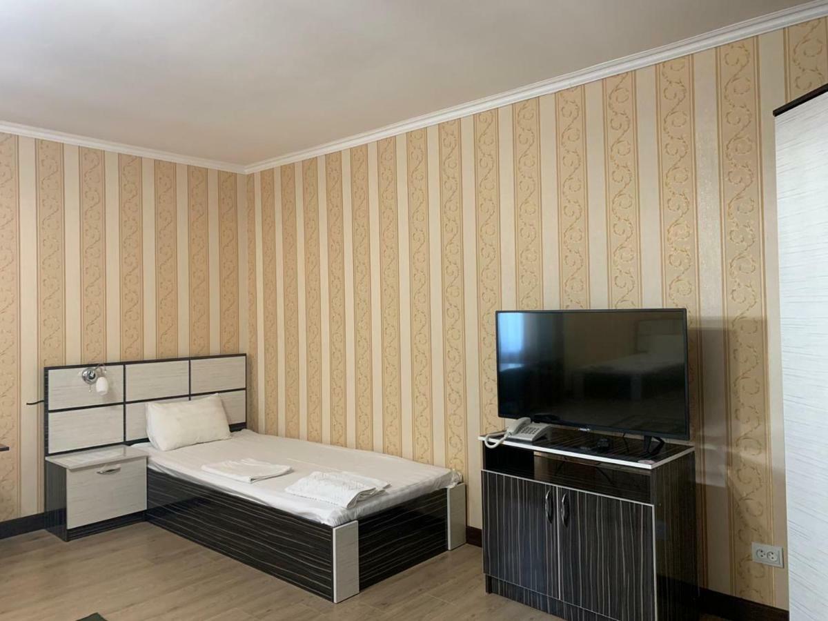 Hotel "Aishadeluxe" Taraz Ngoại thất bức ảnh